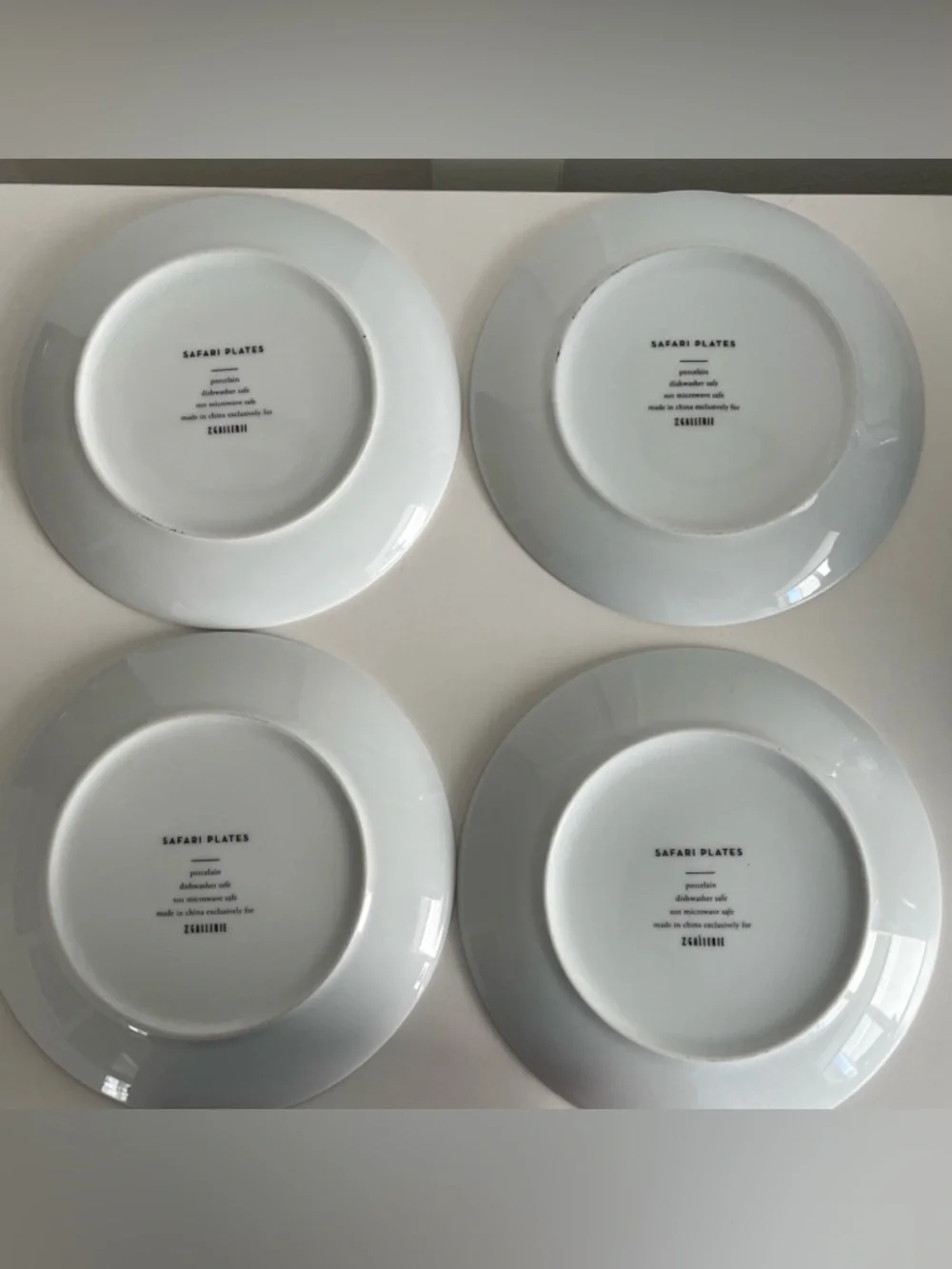 Z Gallerie Safari Animal Print Porcelain Dinner Plates Set of 4 White Gold 7.5”